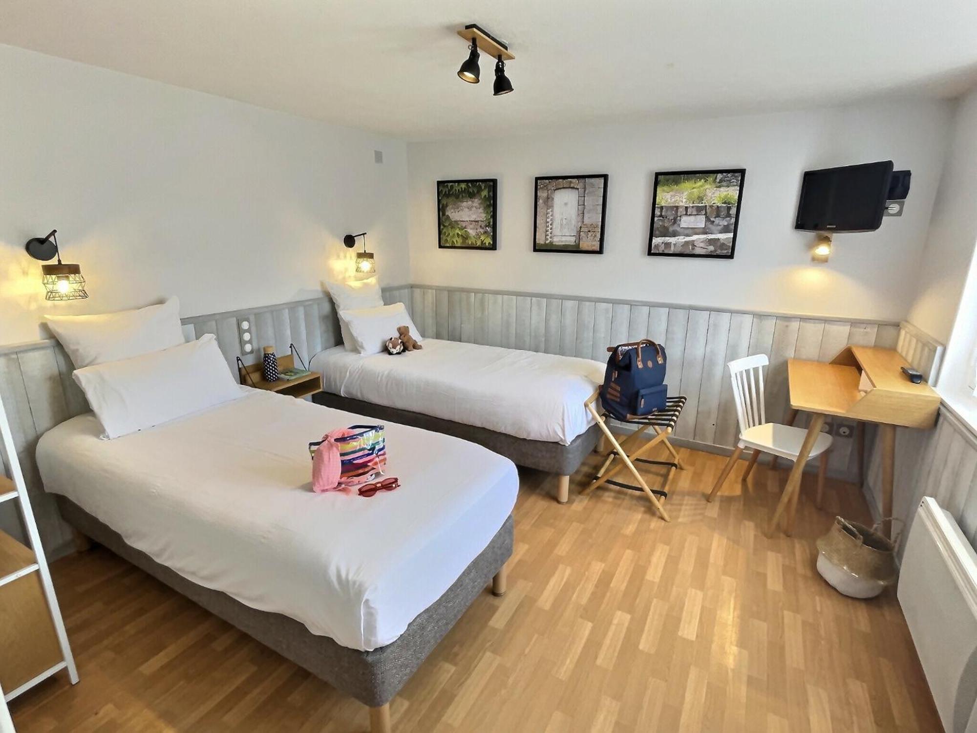 Logis Du Cygne Hotel