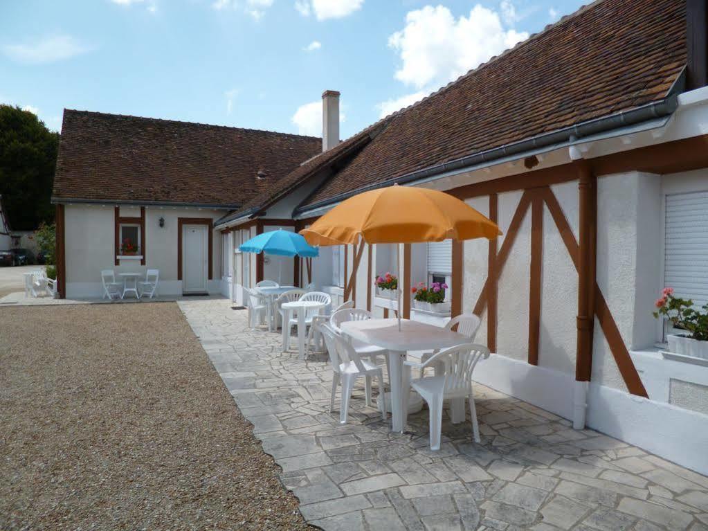 Hotel Logis Du Cygne 3*